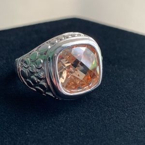 Silver tone ring w/champagne colored faux gem, 6